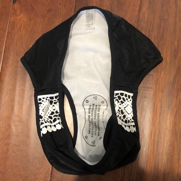 Bathing Suit - Picture 3 of 6